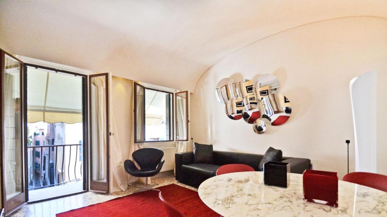 Apartamento Ai Bareteri Luxury Canal View *