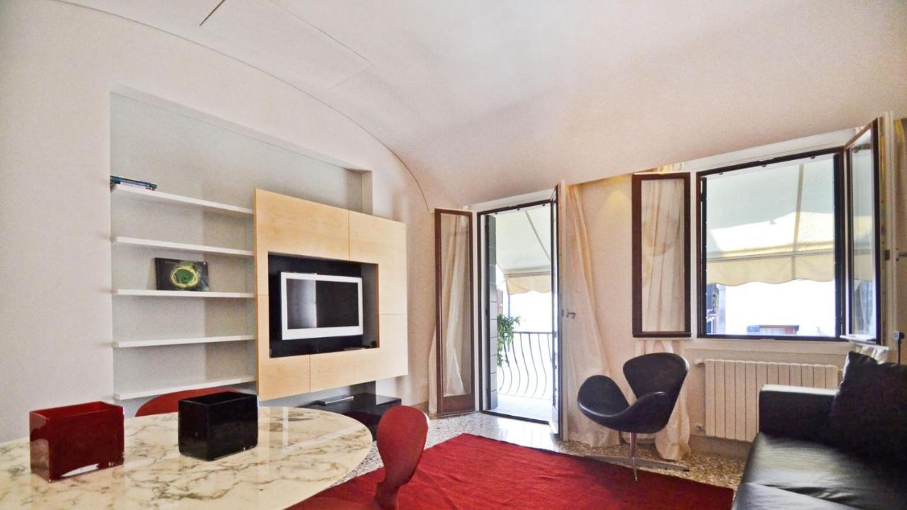 Ai Bareteri Luxury Canal View Apartamento *